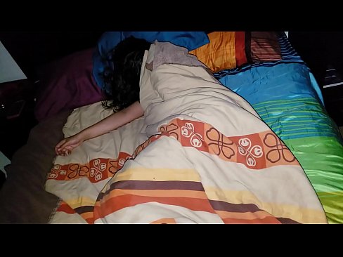 ❤️ Stepson ag bualadh lena leasmháthair óg agus í ina codladh. ❤️ Super porn ag porn % ga.taxiporec.top%